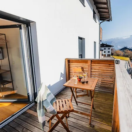 Διαμέρισμα Arvia Living - In Altmuenster, Zentrale Lage, 7 Min Gehweg Zum Traunsee, Kueche, Gratis Parkplatz & Wlan *