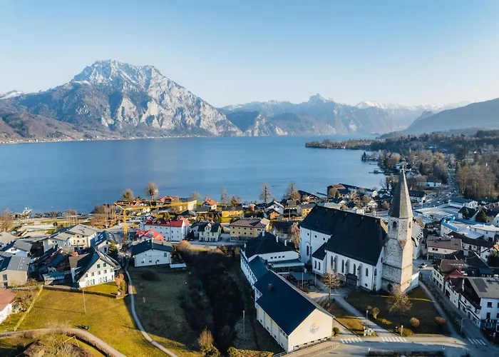 Arvia Living - In Altmuenster, Zentrale Lage, 7 Min Gehweg Zum Traunsee, Kueche, Gratis Parkplatz & Wlan Apartmán *