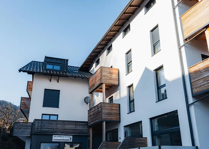 Arvia Living - In Altmuenster, Zentrale Lage, 7 Min Gehweg Zum Traunsee, Kueche, Gratis Parkplatz & Wlan Apartmán *