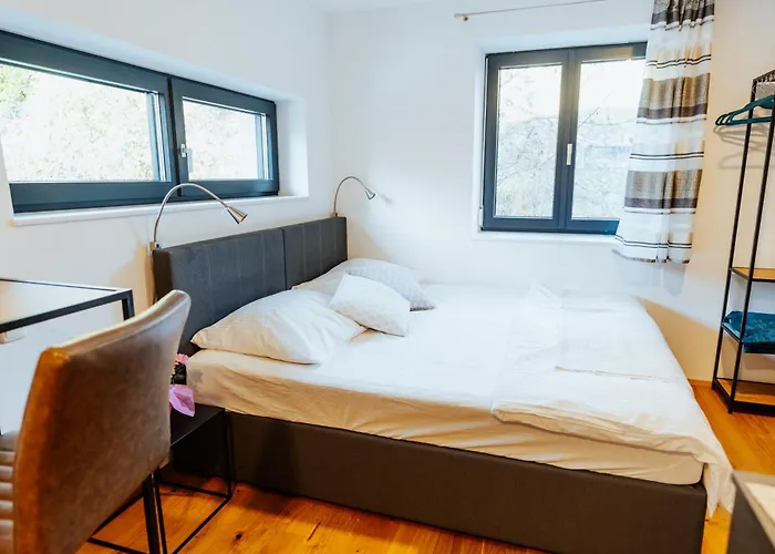 Arvia Living - In Altmuenster, Zentrale Lage, 7 Min Gehweg Zum Traunsee, Kueche, Gratis Parkplatz & Wlan Altmünster