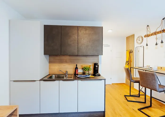 Διαμέρισμα Arvia Living - In Altmuenster, Zentrale Lage, 7 Min Gehweg Zum Traunsee, Kueche, Gratis Parkplatz & Wlan