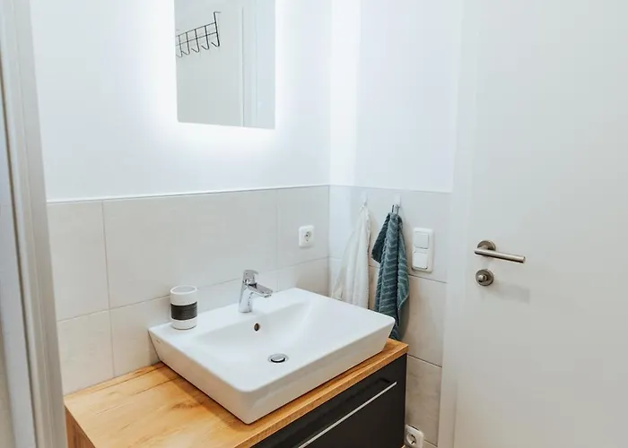 Arvia Living - In Altmuenster, Zentrale Lage, 7 Min Gehweg Zum Traunsee, Kueche, Gratis Parkplatz & Wlan Διαμέρισμα *