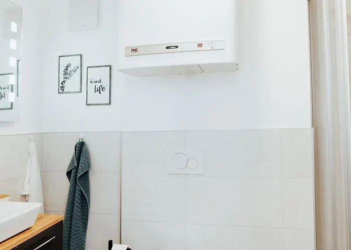 Διαμέρισμα Arvia Living - In Altmuenster, Zentrale Lage, 7 Min Gehweg Zum Traunsee, Kueche, Gratis Parkplatz & Wlan Altmünster