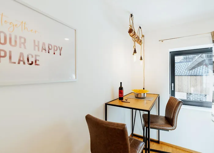 Arvia Living - In Altmuenster, Zentrale Lage, 7 Min Gehweg Zum Traunsee, Kueche, Gratis Parkplatz & Wlan
