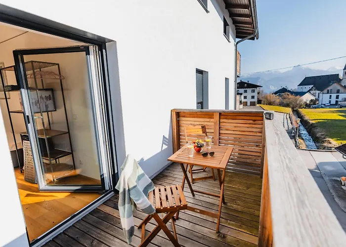 Διαμέρισμα Arvia Living - In Altmuenster, Zentrale Lage, 7 Min Gehweg Zum Traunsee, Kueche, Gratis Parkplatz & Wlan *