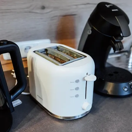 Appartement Arvia Living - In Altmuenster, Zentrale Lage, 7 Min Gehweg Zum Traunsee, Kueche, Gratis Parkplatz & Wlan *