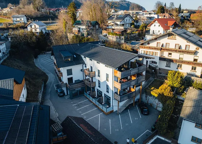 Daire Arvia Living - In Altmuenster, Zentrale Lage, 7 Min Gehweg Zum Traunsee, Kueche, Gratis Parkplatz & Wlan